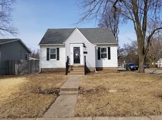 1140 Brown St, Bettendorf, IA 52722