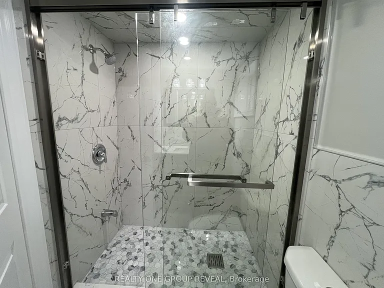 75 Regatta Cres #BASEMENT — Photo 2