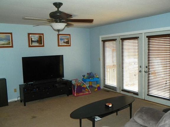 3rd image of 9053 Tremont Pl