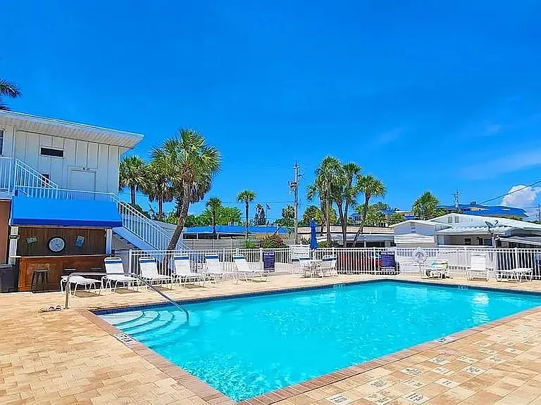 3750 Gulf Of Mexico Dr — Photo 34