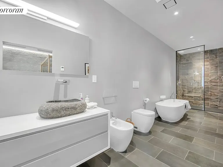 18 Harrison St #PENTHOUSE — Photo 13