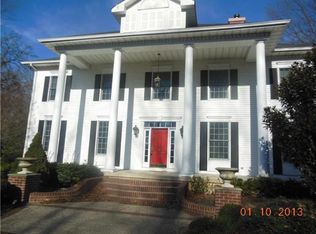 805 Riverton Rd, Moorestown, NJ 08057