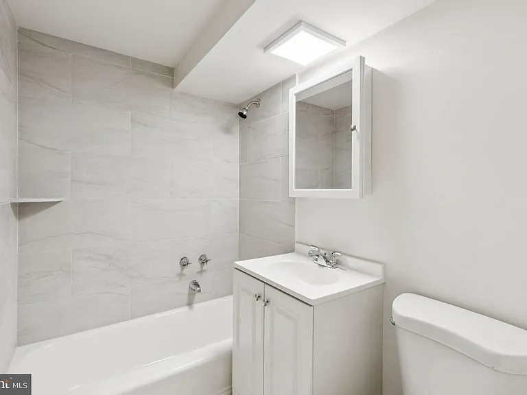 2101 Chestnut St #721-R — Photo 16