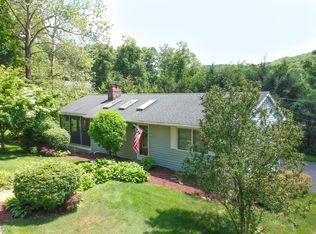 5 Lenape Trl, Southbury, CT 06488