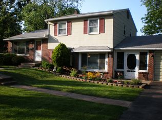 941 W Bristol Rd, Warwick, PA 18974