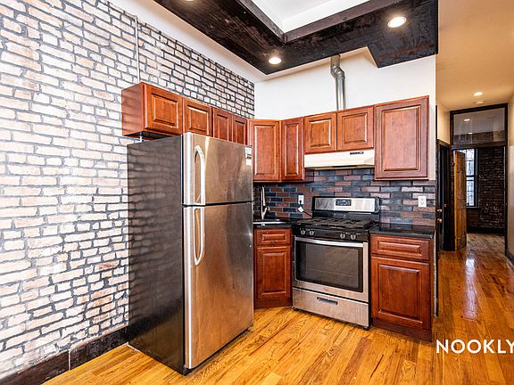 3rd image of 170 Irving Ave #3A