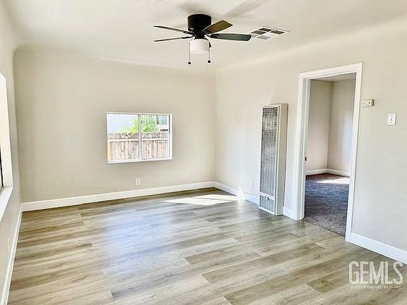 3rd image of 3304 Lexington Ave