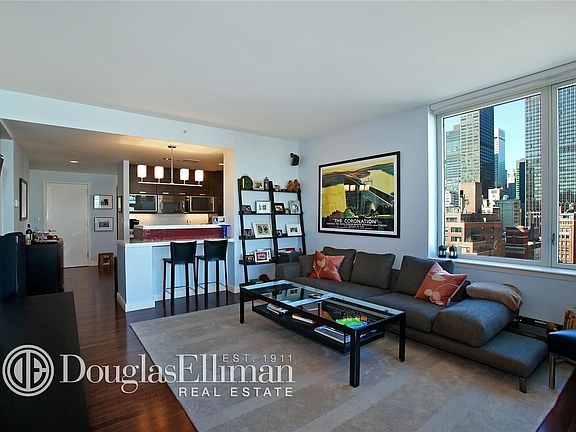 2nd image of 225 E 34th St APT 11B