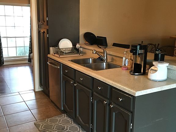 5th image of 15010 Old Creek St
