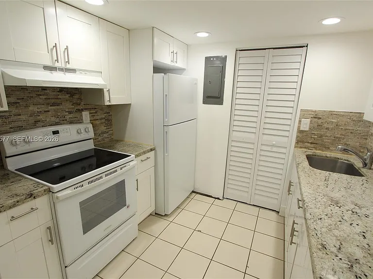 650 NW 114th Ave #101 — Photo 7