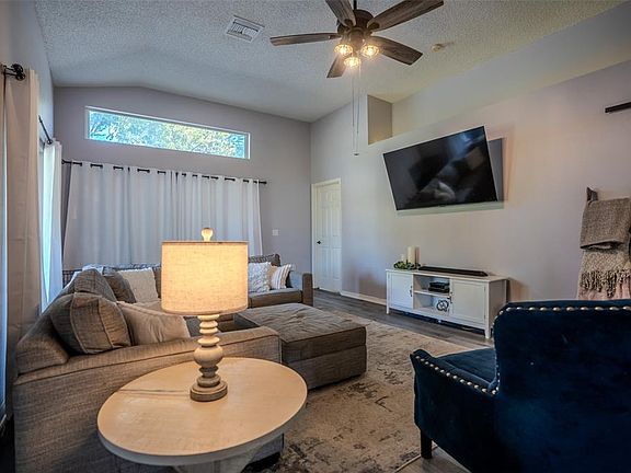 4th image of 1129 Daleside Ln