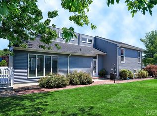 12 Willow Run, Dayton, NJ