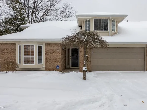 89 Furnace Run Dr, Akron, OH 44307