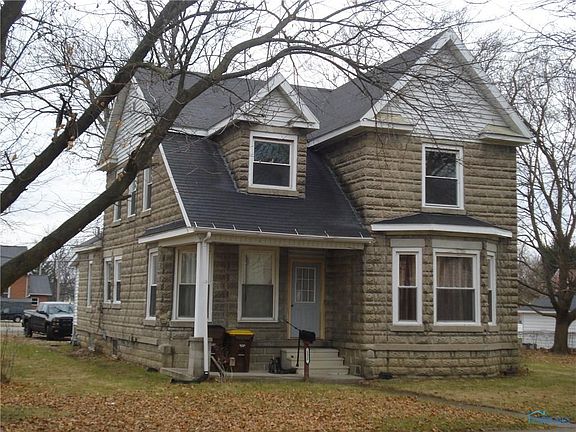 2nd image of 125 W Lawrence St