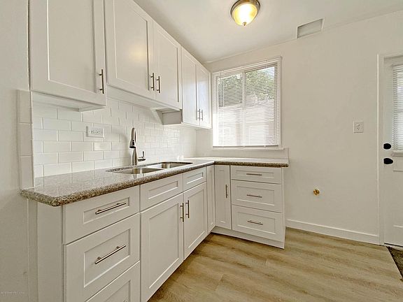 2nd image of 648 N Rosemary Ln #650