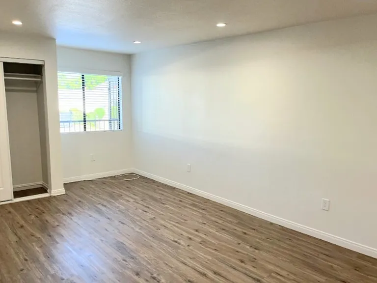 5051 Whitsett Ave #2330 — Photo 15