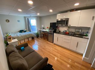 302 Newbury St APT 12, Boston, MA 02115