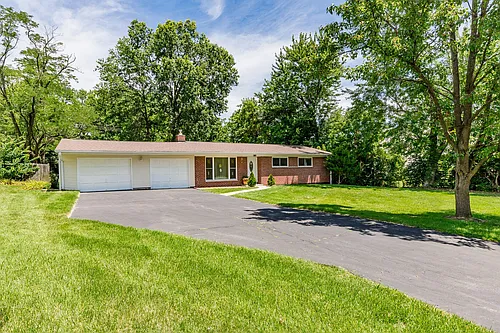 20 Lawrence Dr Photo 1