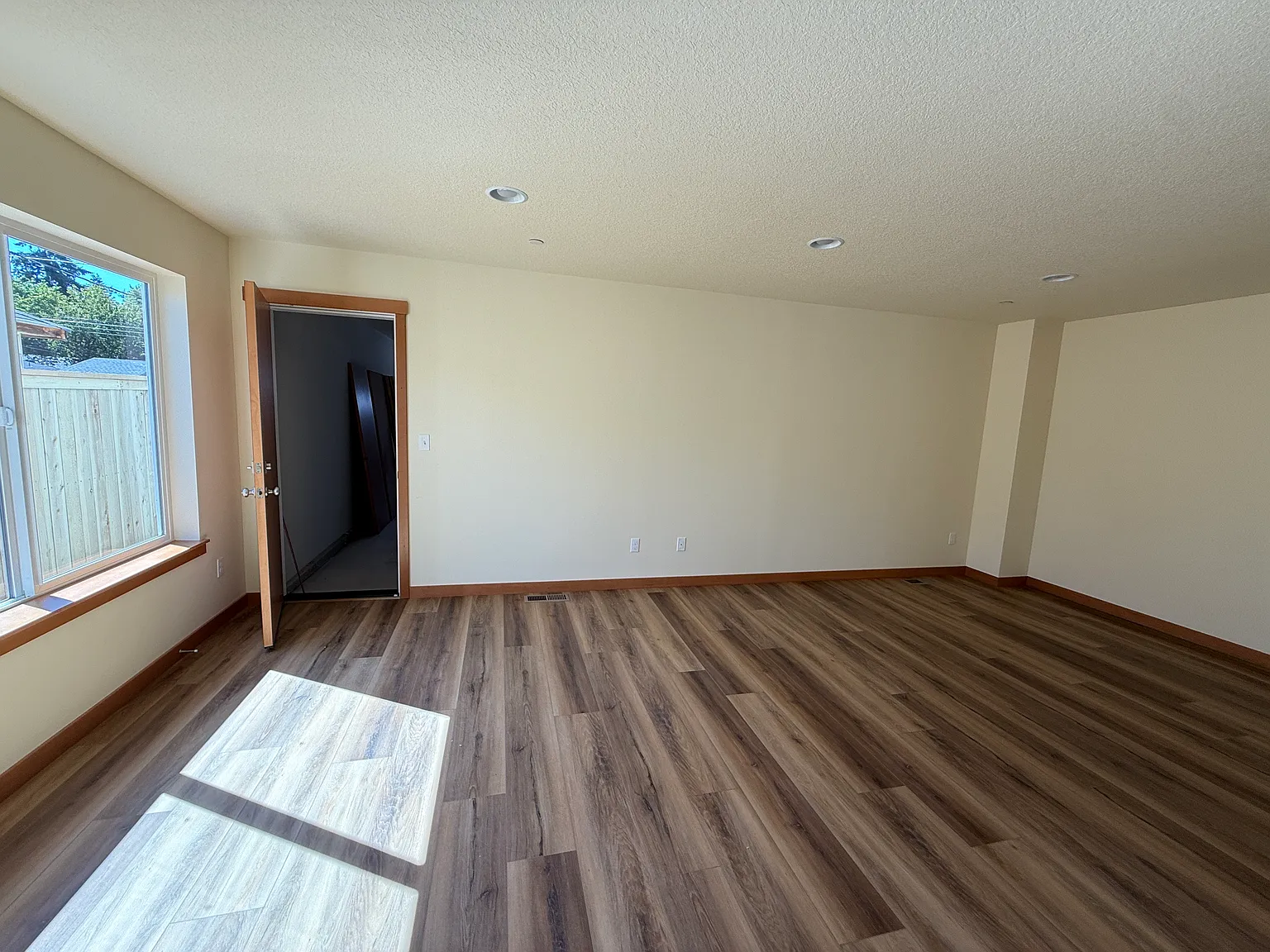 2 bed, 2.5 bath, 1450 sqft, $2,195 — Photo 3