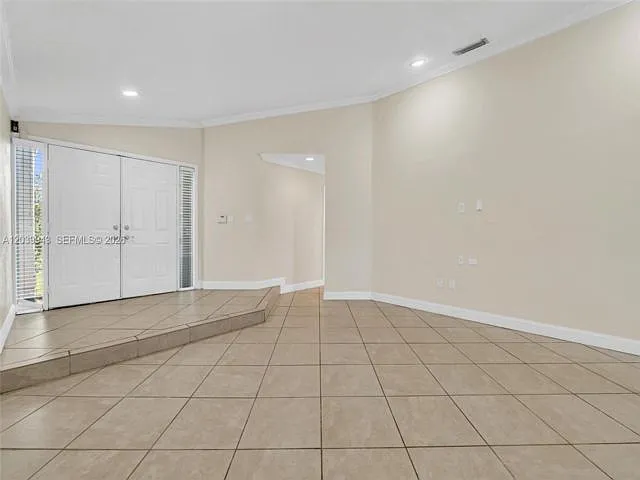 15311 SW 52nd Ter #15311 — Photo 19