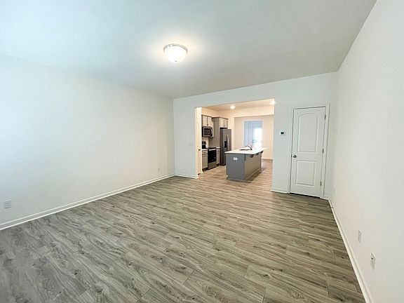 5th image of 1009 Pine St Unit B