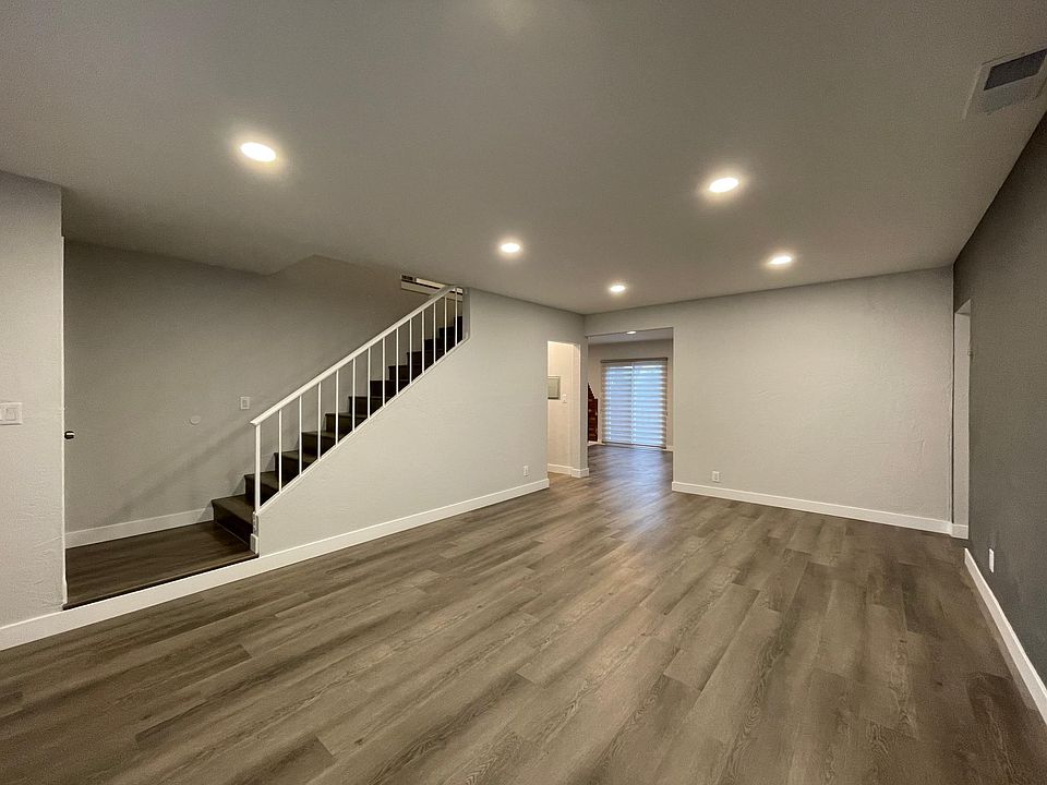 1st image of 1807 Oak St #1