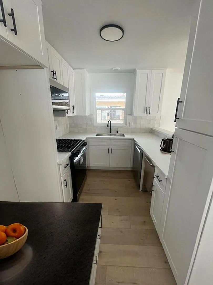 1530 Juno Ave — Photo 2