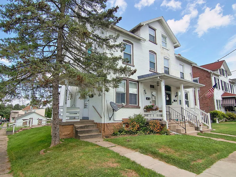 451 W 2nd St