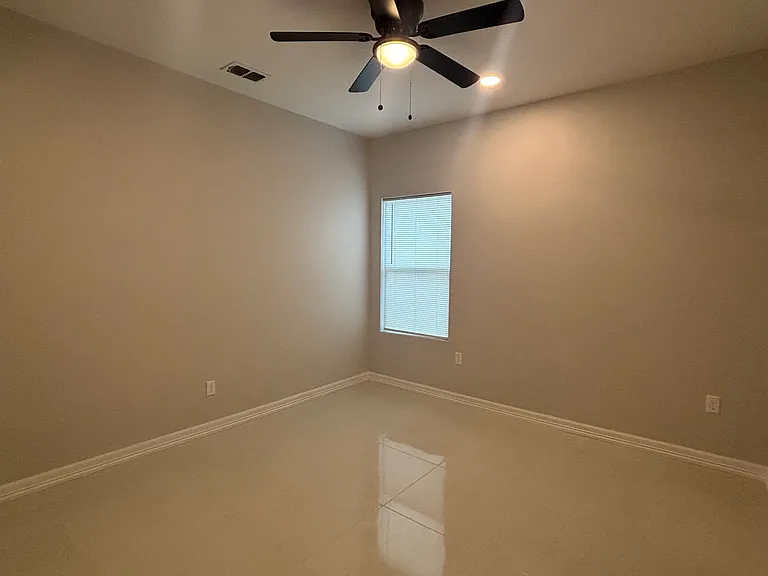 4301 Heron Ave #9 — Photo 8