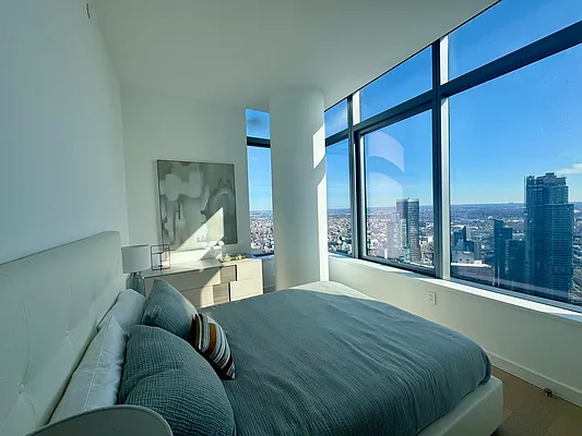 Rented by YouYork Management LLC | media 4