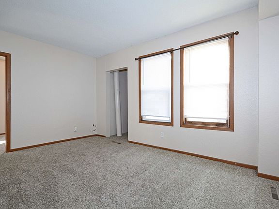 2nd image of 551 6th St W APT 1