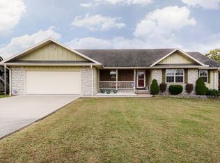 335 Montana Rd, Taneyville, MO 65759