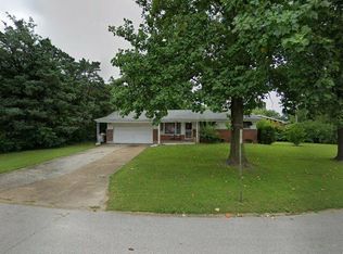 9860 Edgefield Dr, Saint Louis, MO 63136