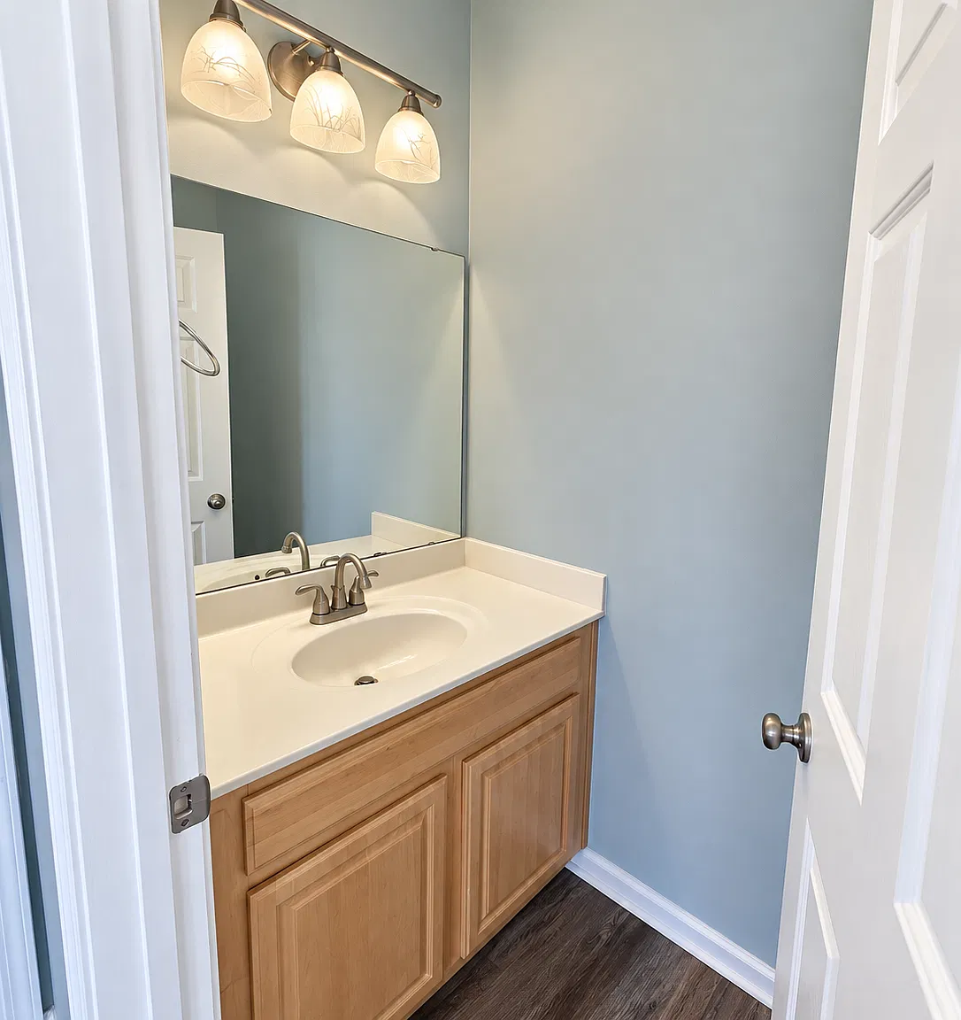3 bed, 2.5 bath, 1672 sqft, $2,000 — Photo 3