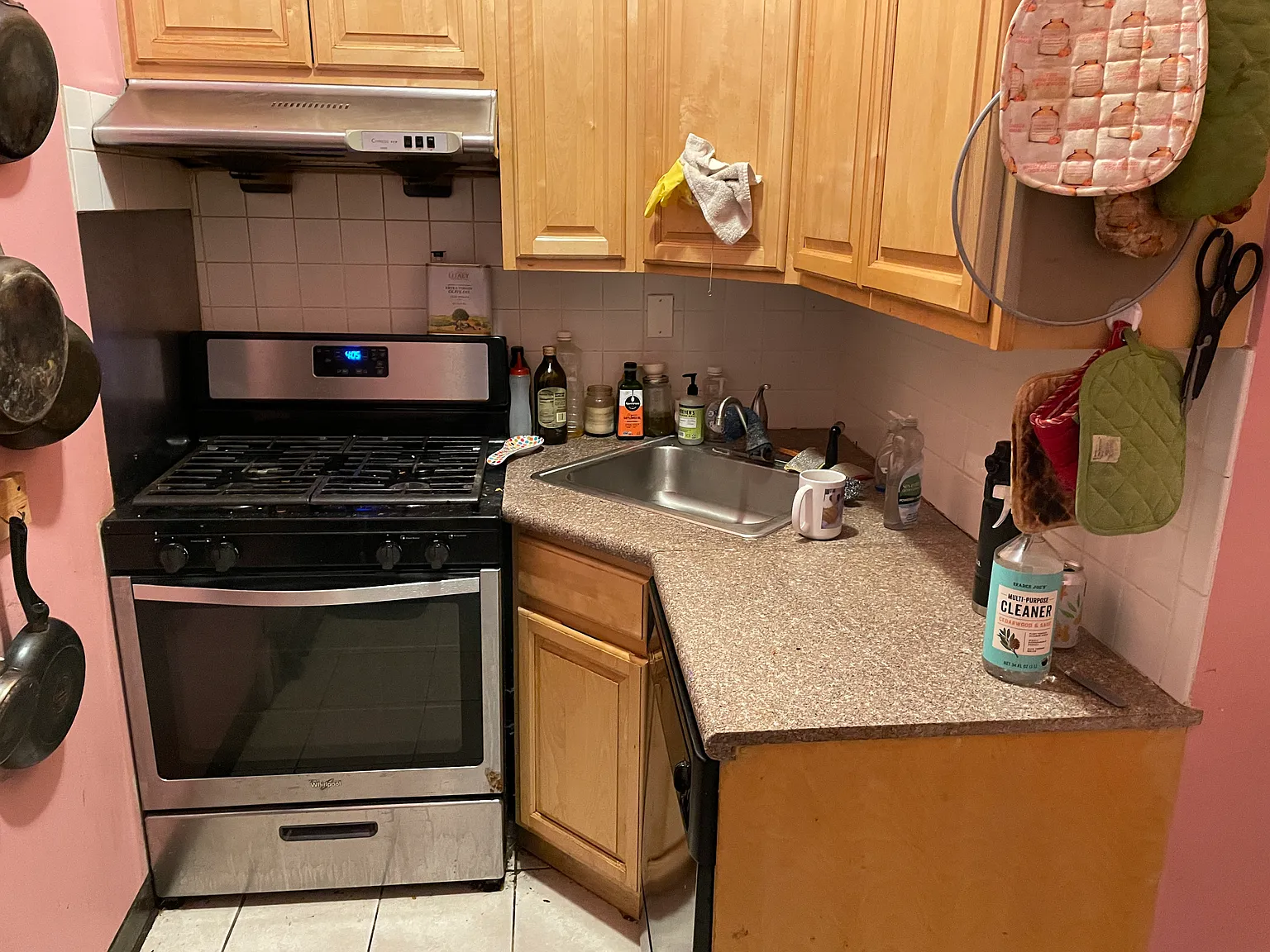 4 bed, 9999 sqft, $5,000 — Photo 2