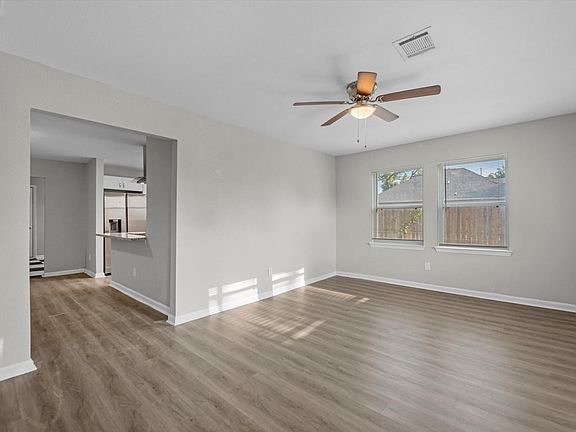 2nd image of 114 Weldon St