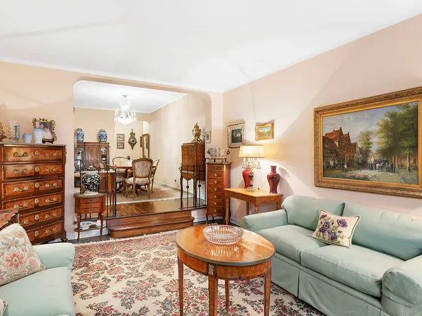 1615 Avenue I image 1 of 6