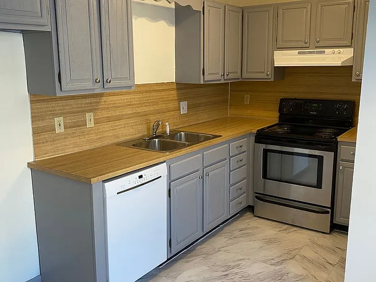 404 W Quantico St — Photo 1
