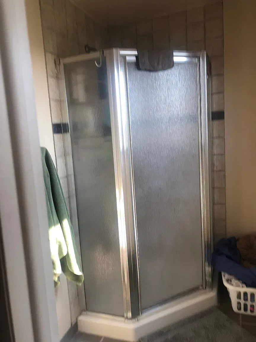 4 bed, 1700 sqft, $3,200 — Photo 3