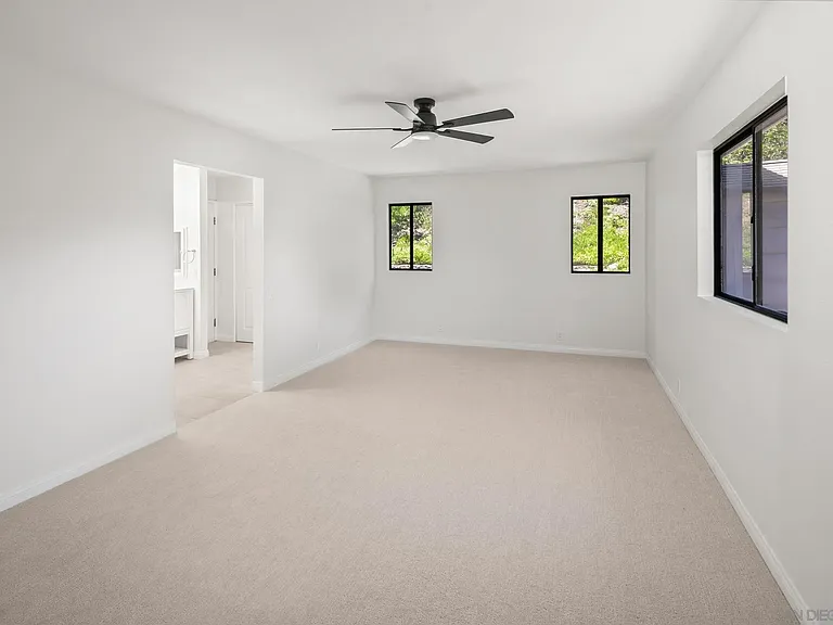 5164 Chateau Dr — Photo 22