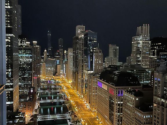 4th image of 315 W Wolf Point Plz #3814
