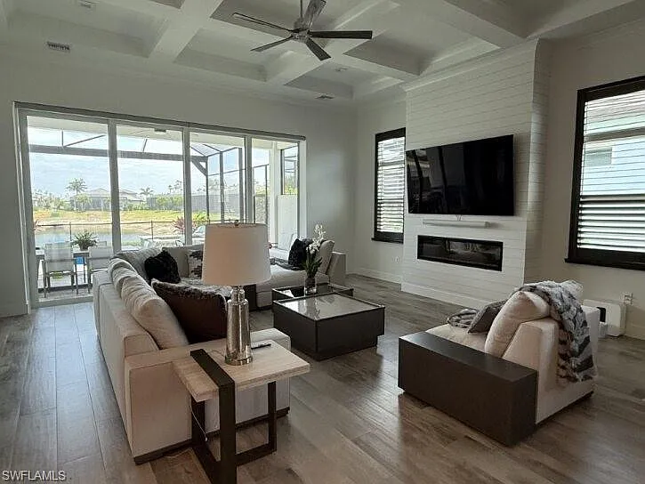3 bed, 3.5 bath, 2619 sqft, $6,000 — Photo 4