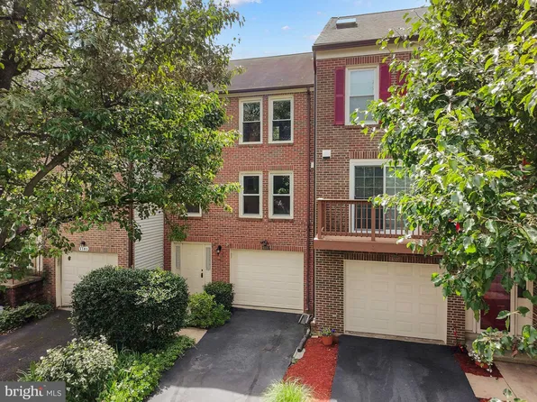 6505 River Tweed Ln, Alexandria, VA 22312