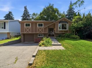 2410 Cavendish Dr, Burlington, ON L7P 3B9