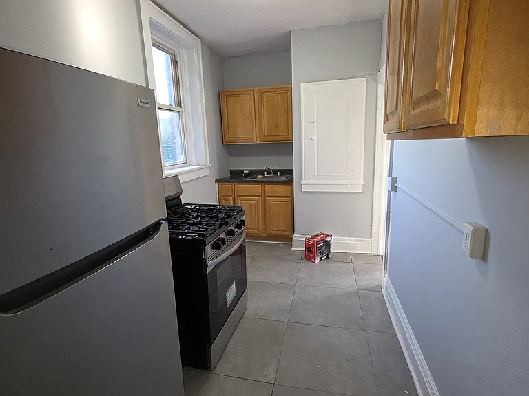 53 Linden St #9 — Photo 1