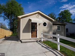 4 Hazel Dr, Middle River, MD 21220