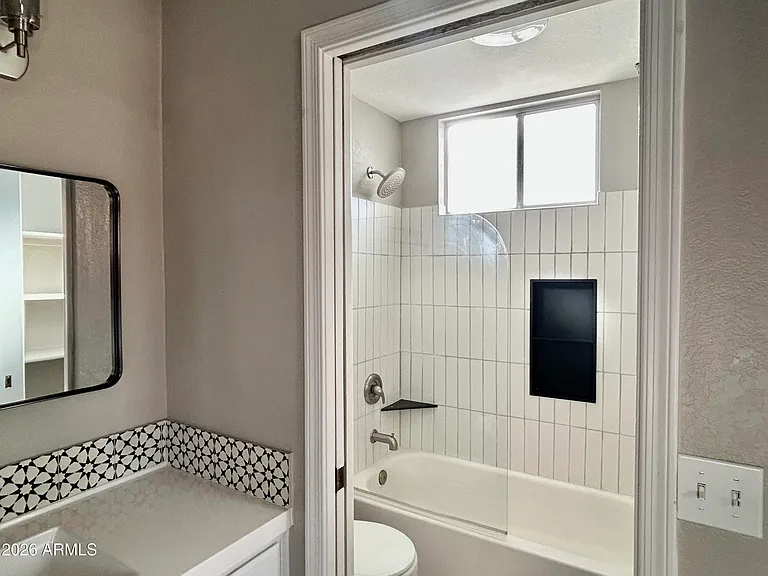 500 N Roosevelt Ave #46 — Photo 27