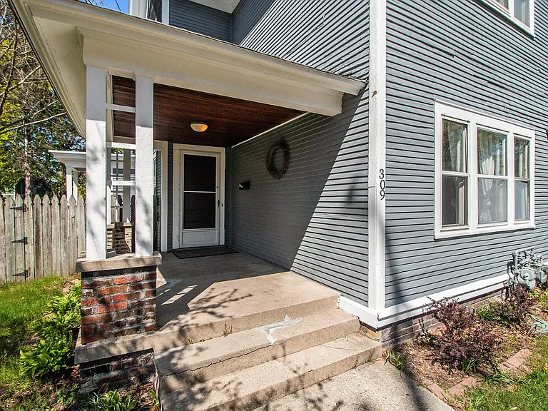 307 James Ave SE #309 — Photo 2