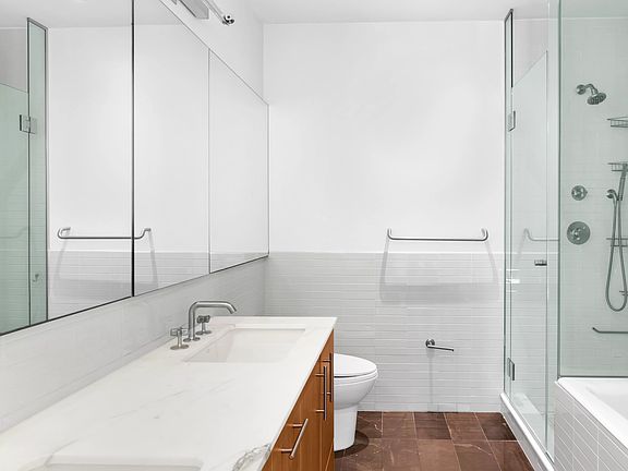 5th image of 545 Cathedral Pkwy #2B