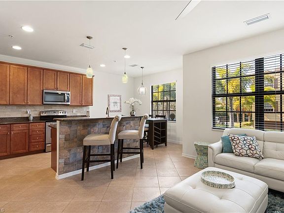 3rd image of 8993 Cambria CIR #1907